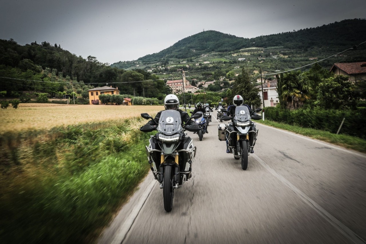 Triumph Adventure Experience: quando la moto va a braccetto con l'architettura